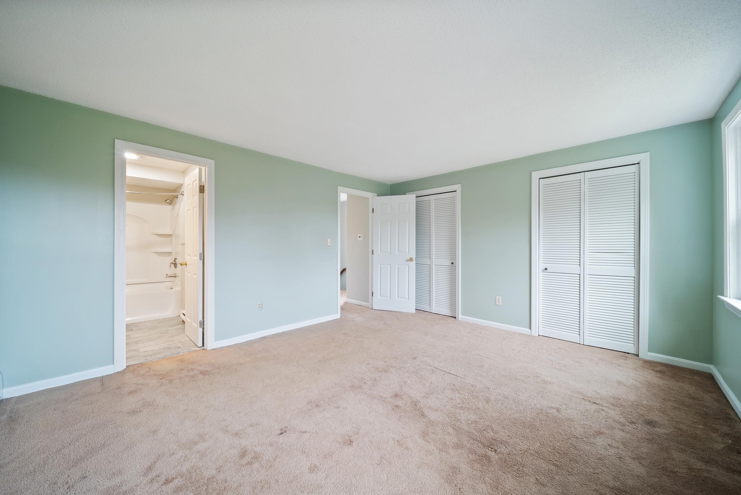 10 Boulder Way Merrimack, NH 03054 - Photo 5 of 22 Gallery Image 5