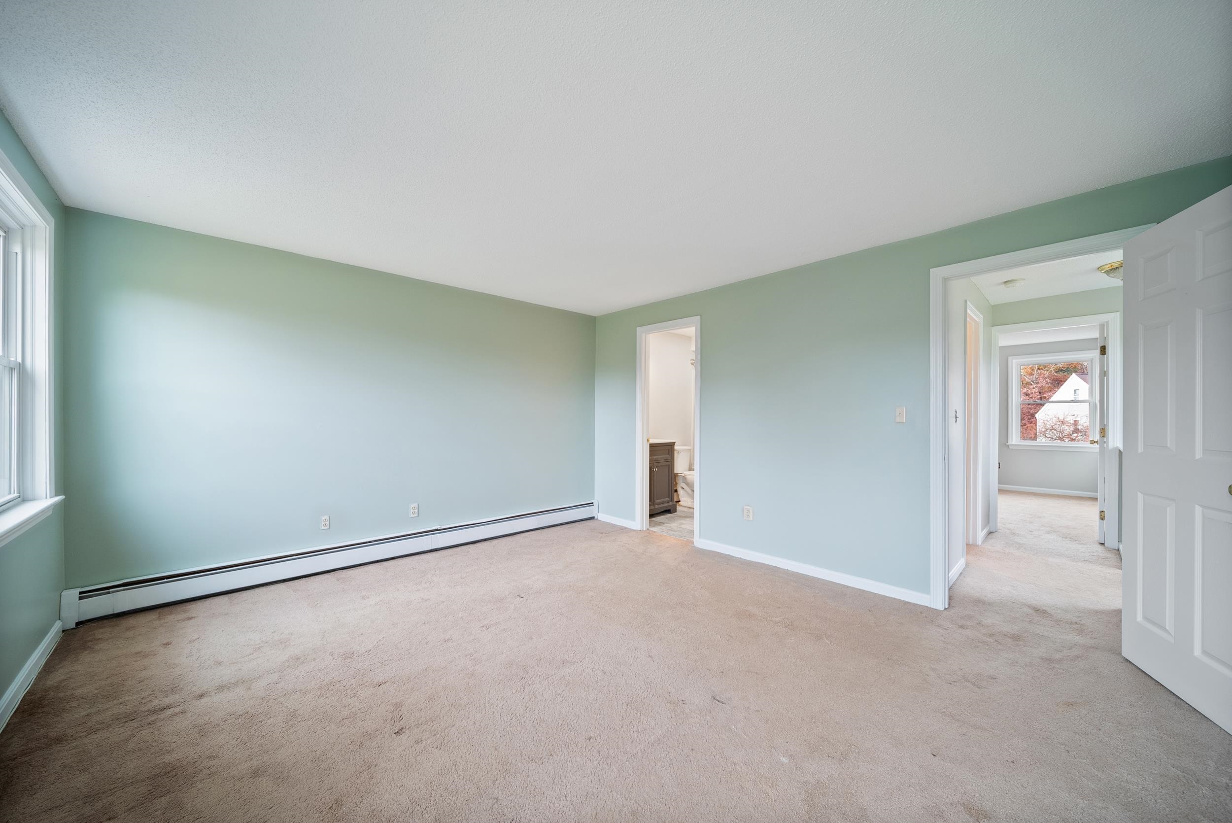 10 Boulder Way Merrimack, NH 03054 - Photo 7 of 22 Gallery Image 7