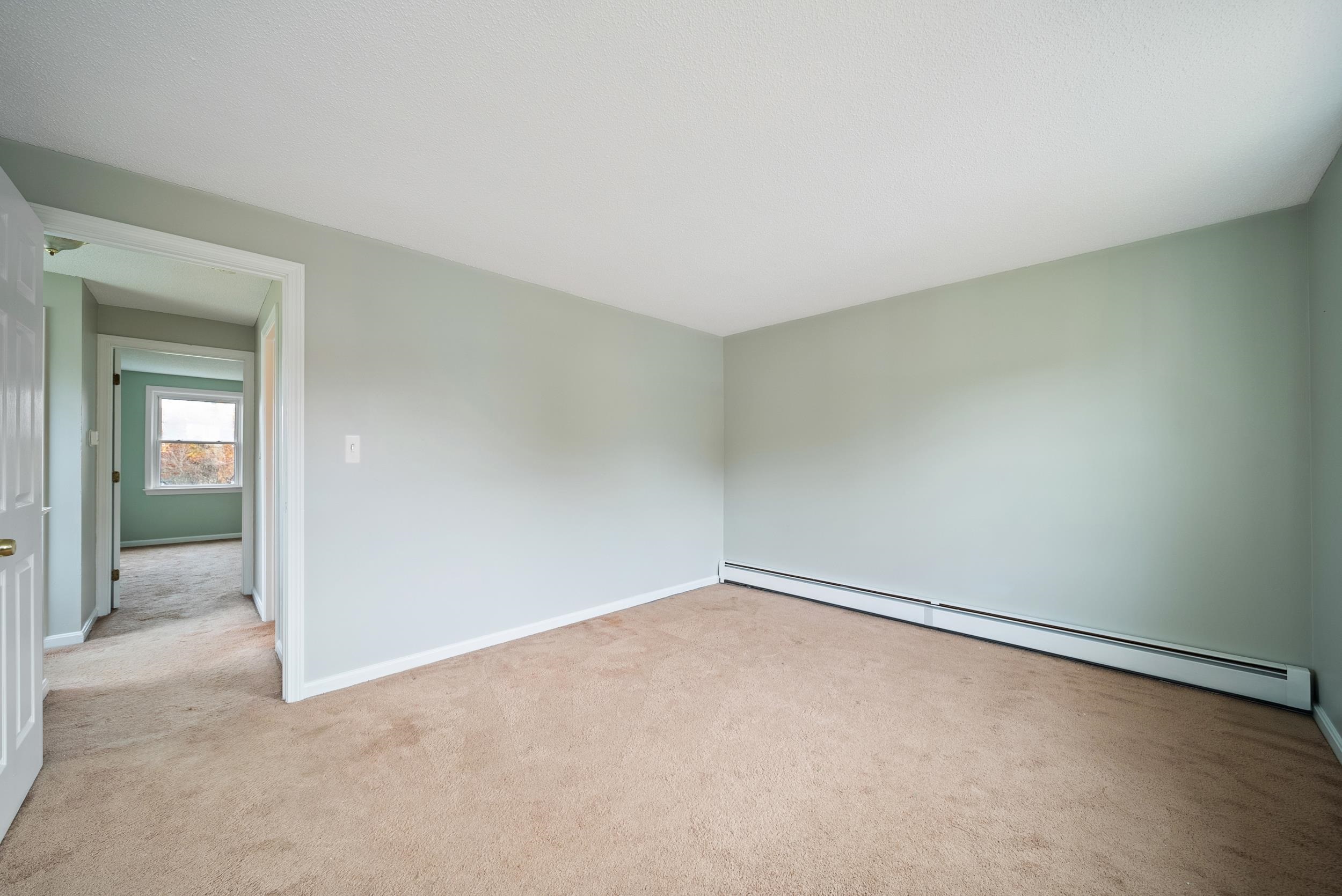 10 Boulder Way Merrimack, NH 03054 - Photo 8 of 22 Gallery Image 8