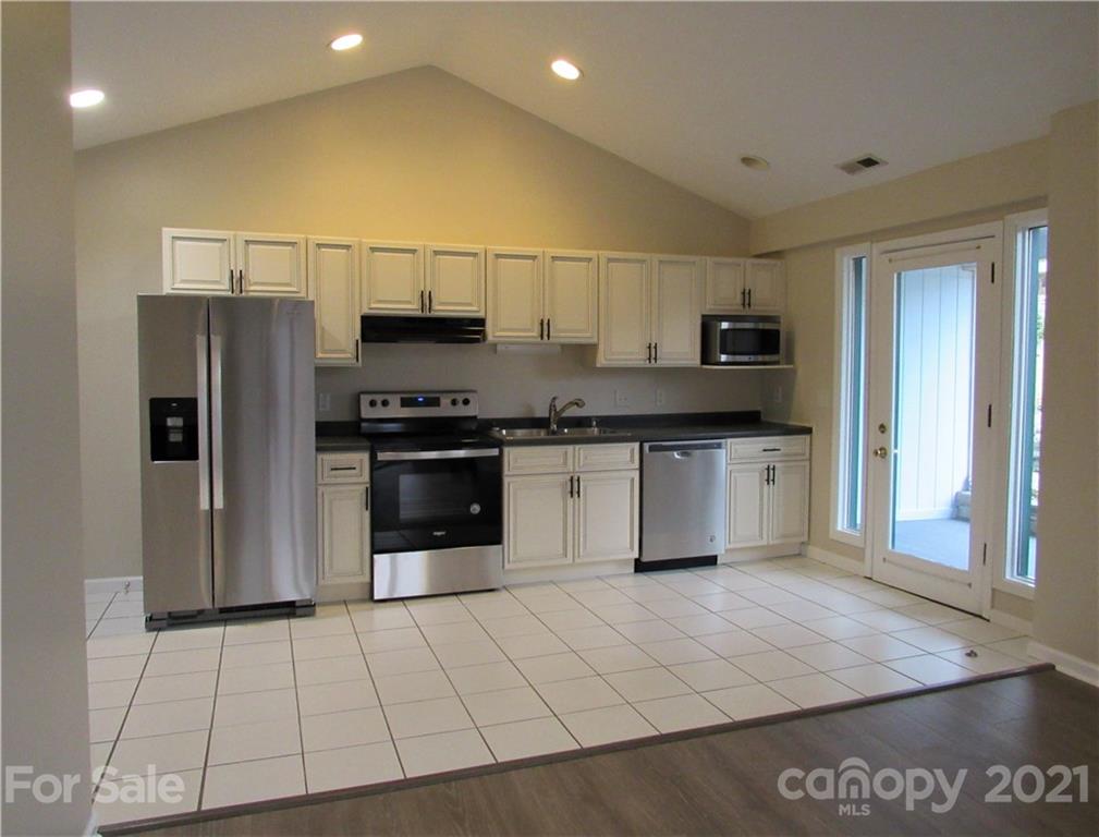 788 Eagles Nest Road, Unit G Waynesville, NC 28786 - Photo 7 of 25