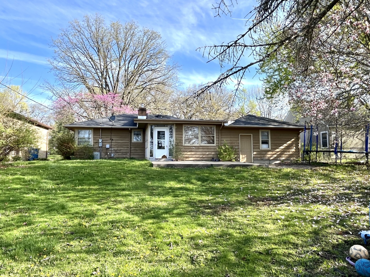 310 Shooting Park Road Peru, IL 61354 - Photo 2 of 24 Gallery Image 2