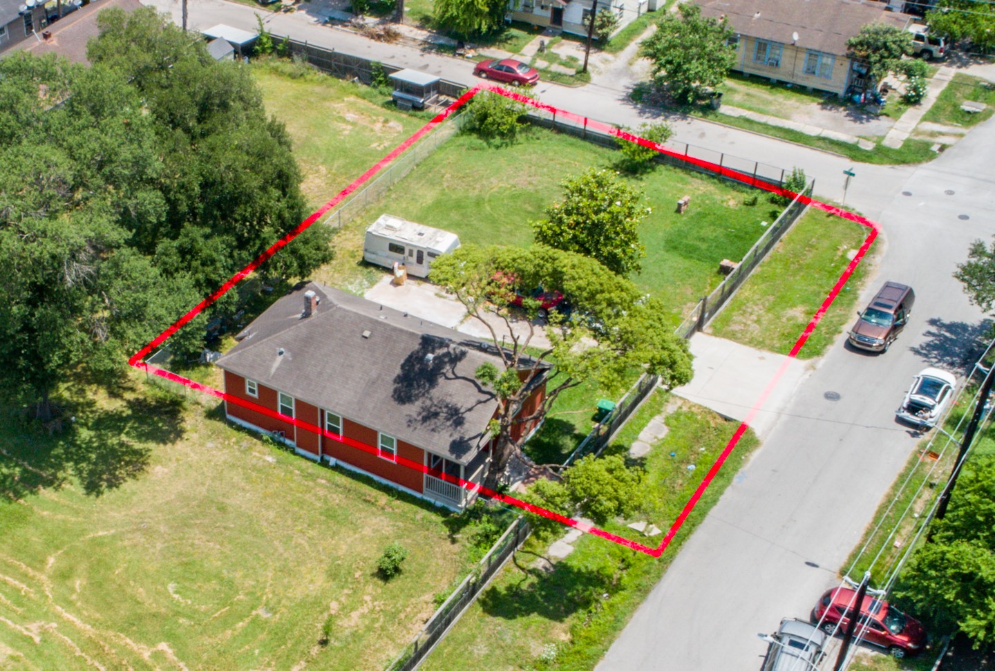 2311 Lee Street Houston, TX 77026 - Photo 2 of 25