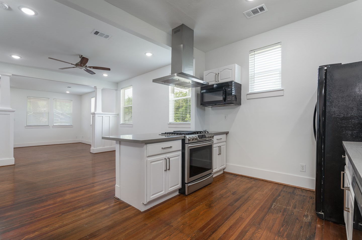 2311 Lee Street Houston, TX 77026 - Photo 4 of 25 kitchen opens to living and dining room.