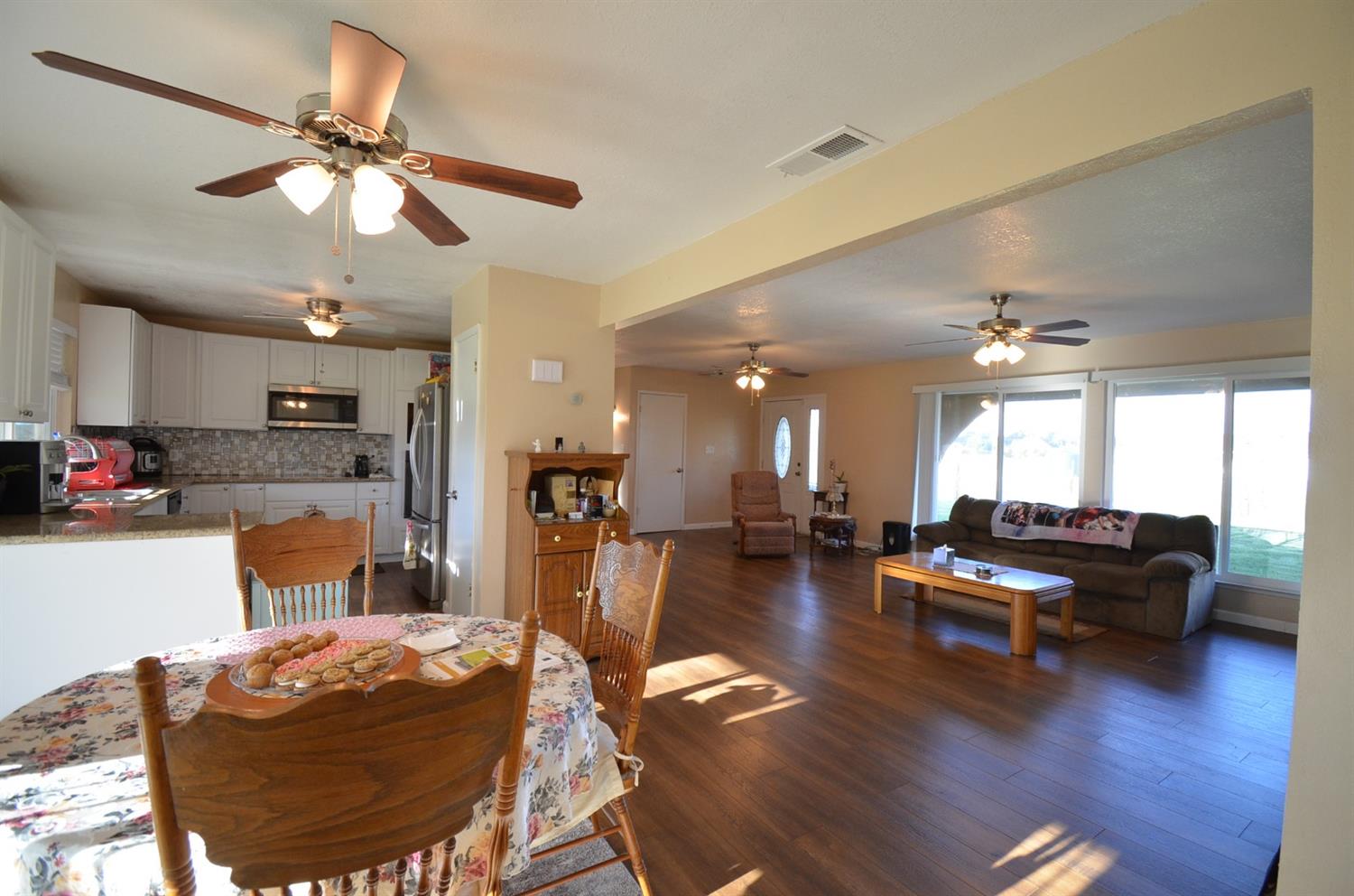 16936 Mark Road Madera, CA 93636 - Photo 4 of 27 Gallery Image 4