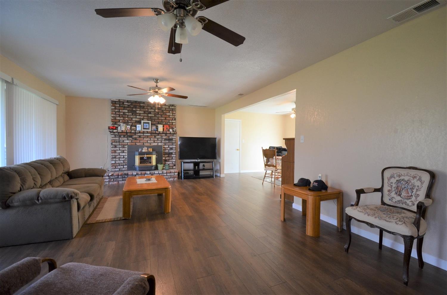 16936 Mark Road Madera, CA 93636 - Photo 6 of 27 Gallery Image 6