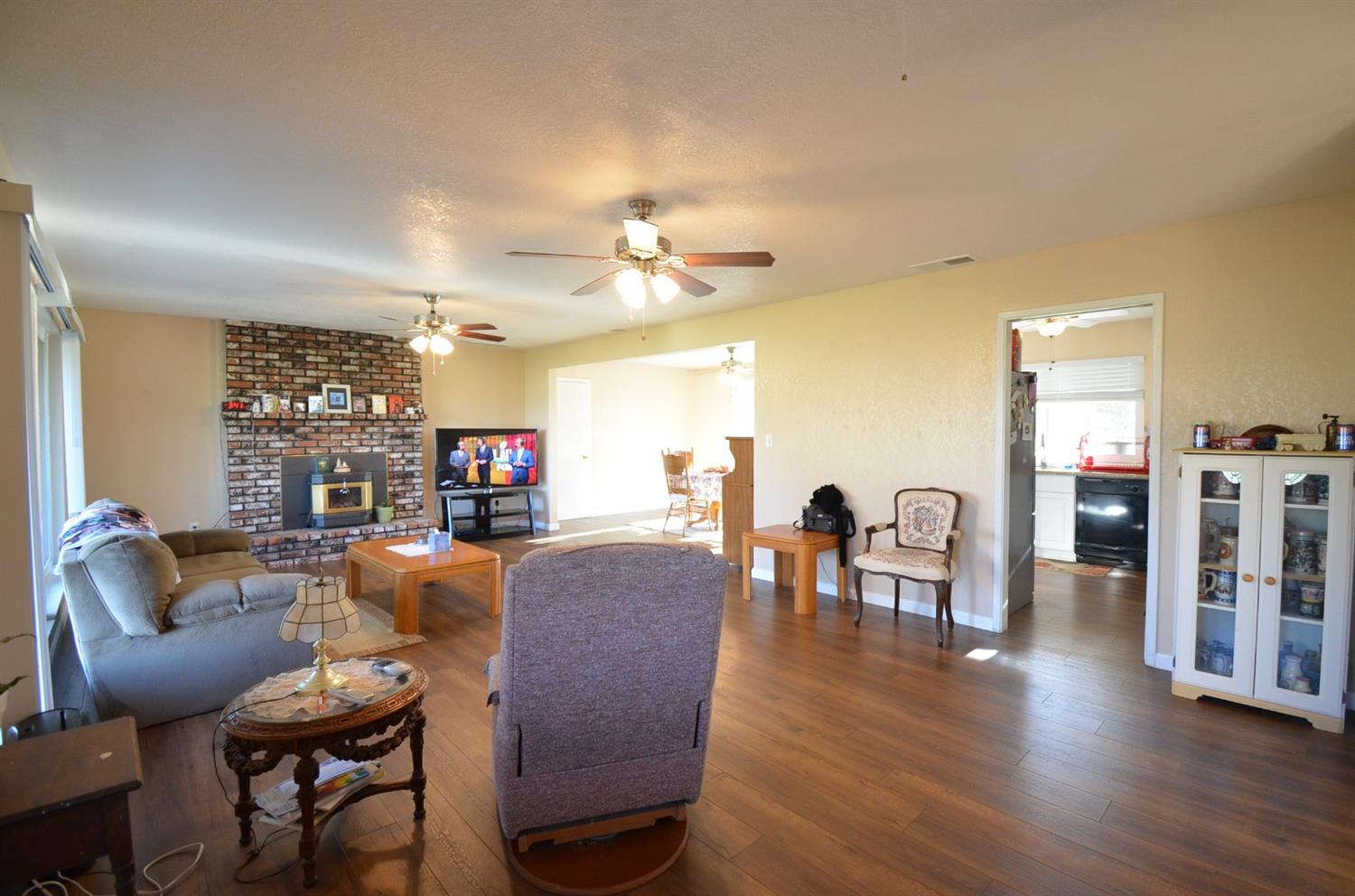 16936 Mark Road Madera, CA 93636 - Photo 7 of 27 Gallery Image 7