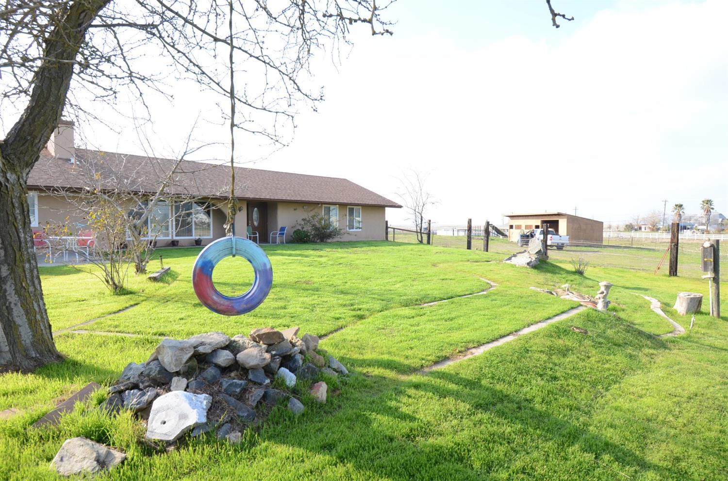 16936 Mark Road Madera, CA 93636 - Photo 8 of 27 Great property for anyone with room for kids and animals to roam.