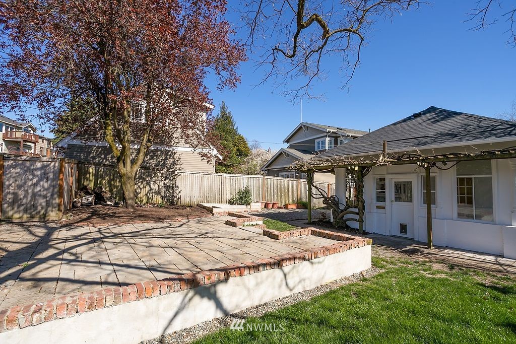 2052 North 78th Street Seattle, WA 98103 - Photo 19 of 19 Gallery Image 19