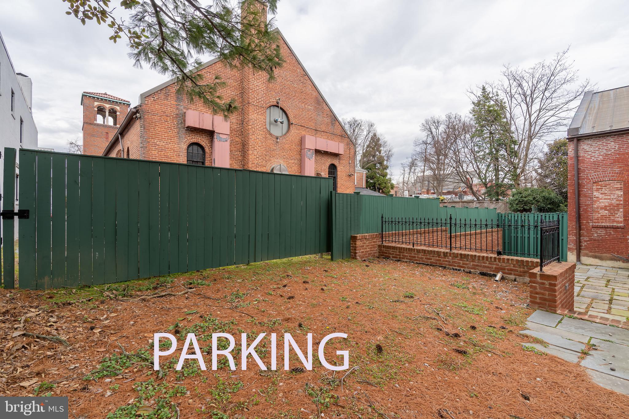 2715 N Street Northwest Washington, DC 20007 - Photo 4 of 41 a view of a backyard