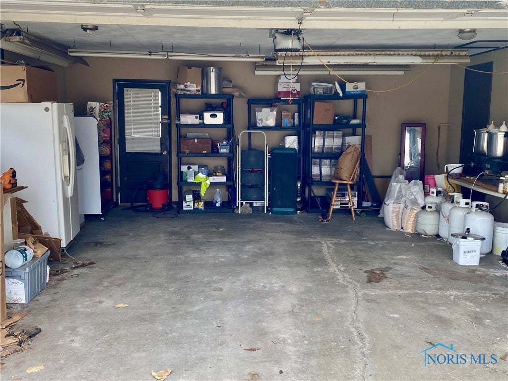 4022 Trinity Road Defiance, OH 43512 - Photo 26 of 28 Attacehd 2 car garage