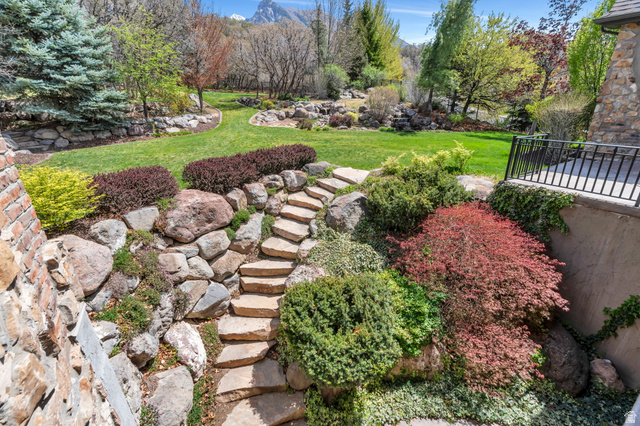 811 South High Ridge Drive Alpine, UT 84004 - Photo 67 of 98 View of green lawn