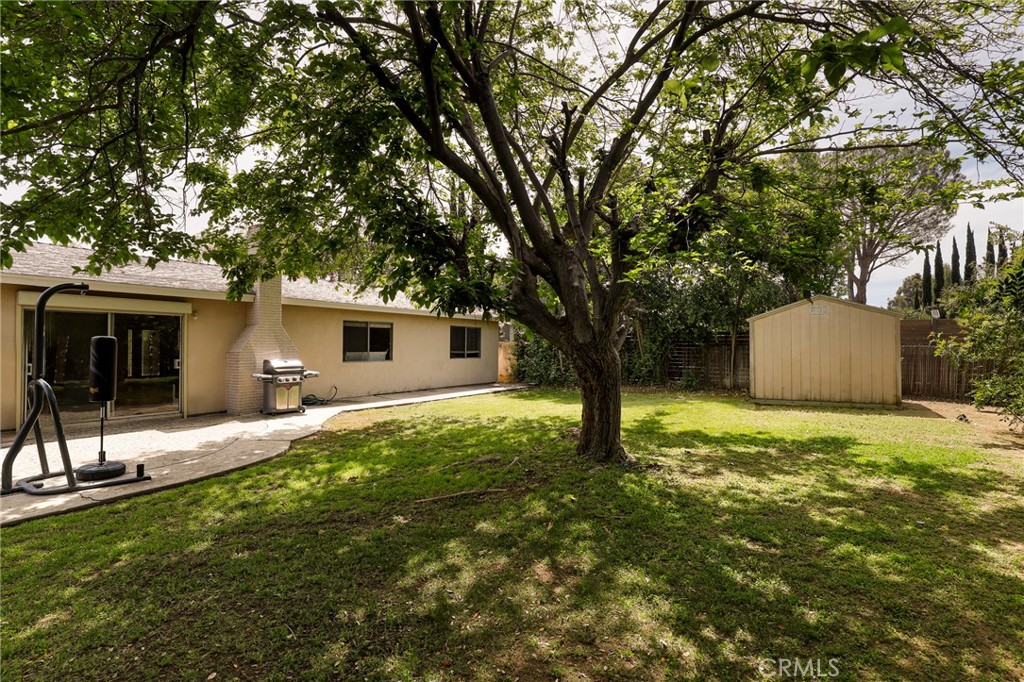 233 Kanan Road Oak Park, CA 91377 - Photo 23 of 26