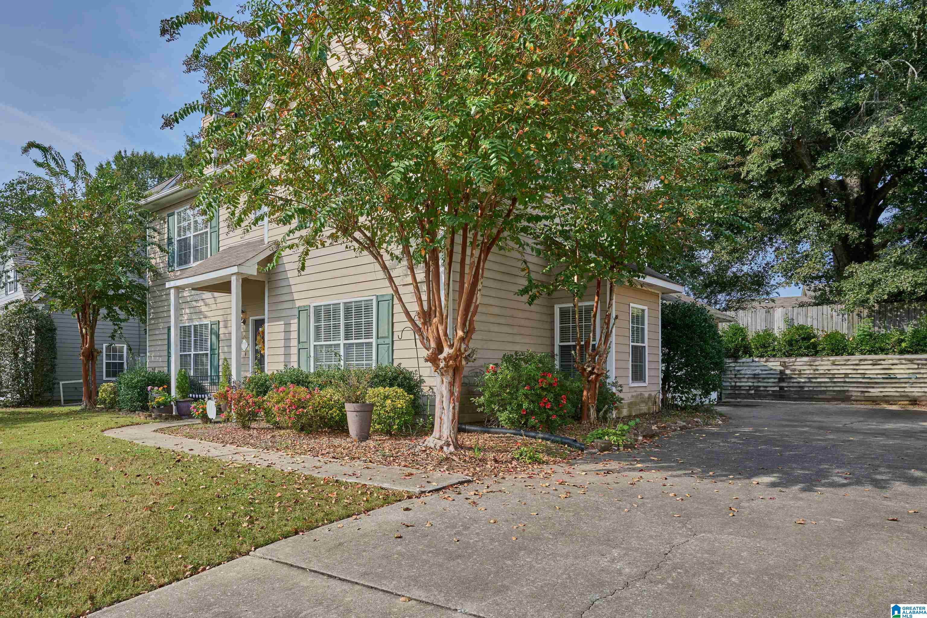 121 Blue Spring Place Alabaster, AL 35007 - Photo 3 of 63
