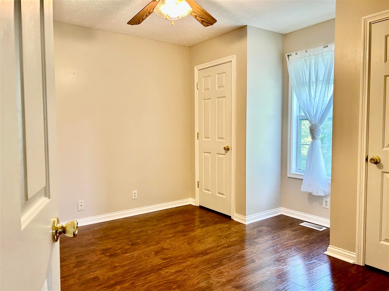 2999 Colesbend Road Smiths Grove, KY 42171 - Photo 11 of 25 Gallery Image 11