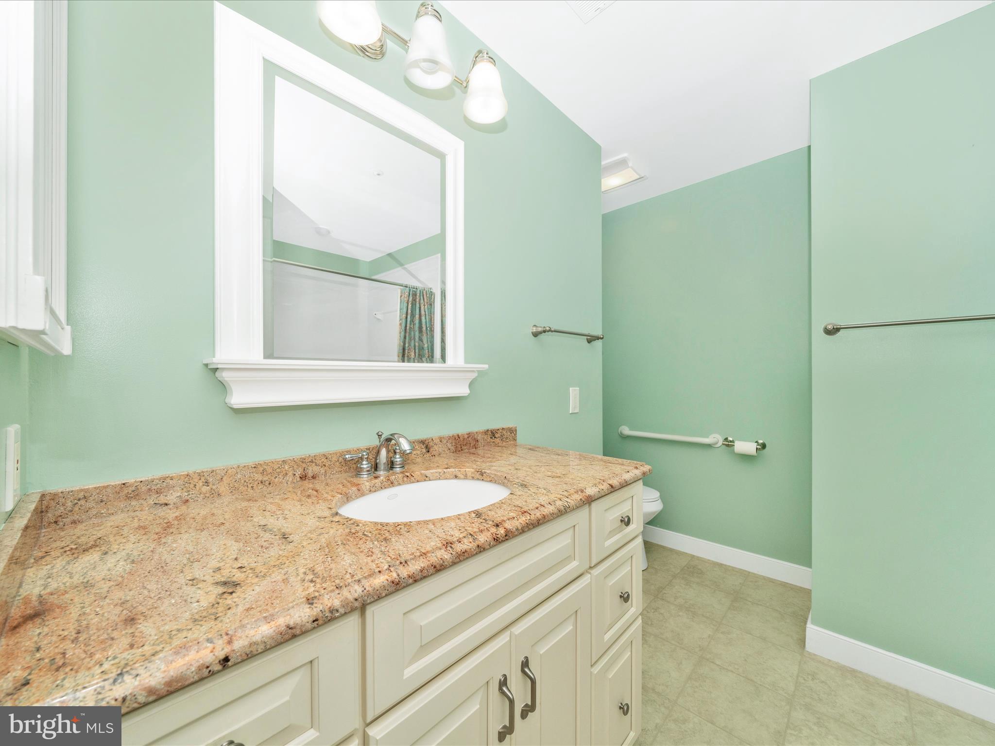 104 Mercer Court, Unit 13 3 Frederick, MD 21701 - Photo 23 of 32 Master Bath