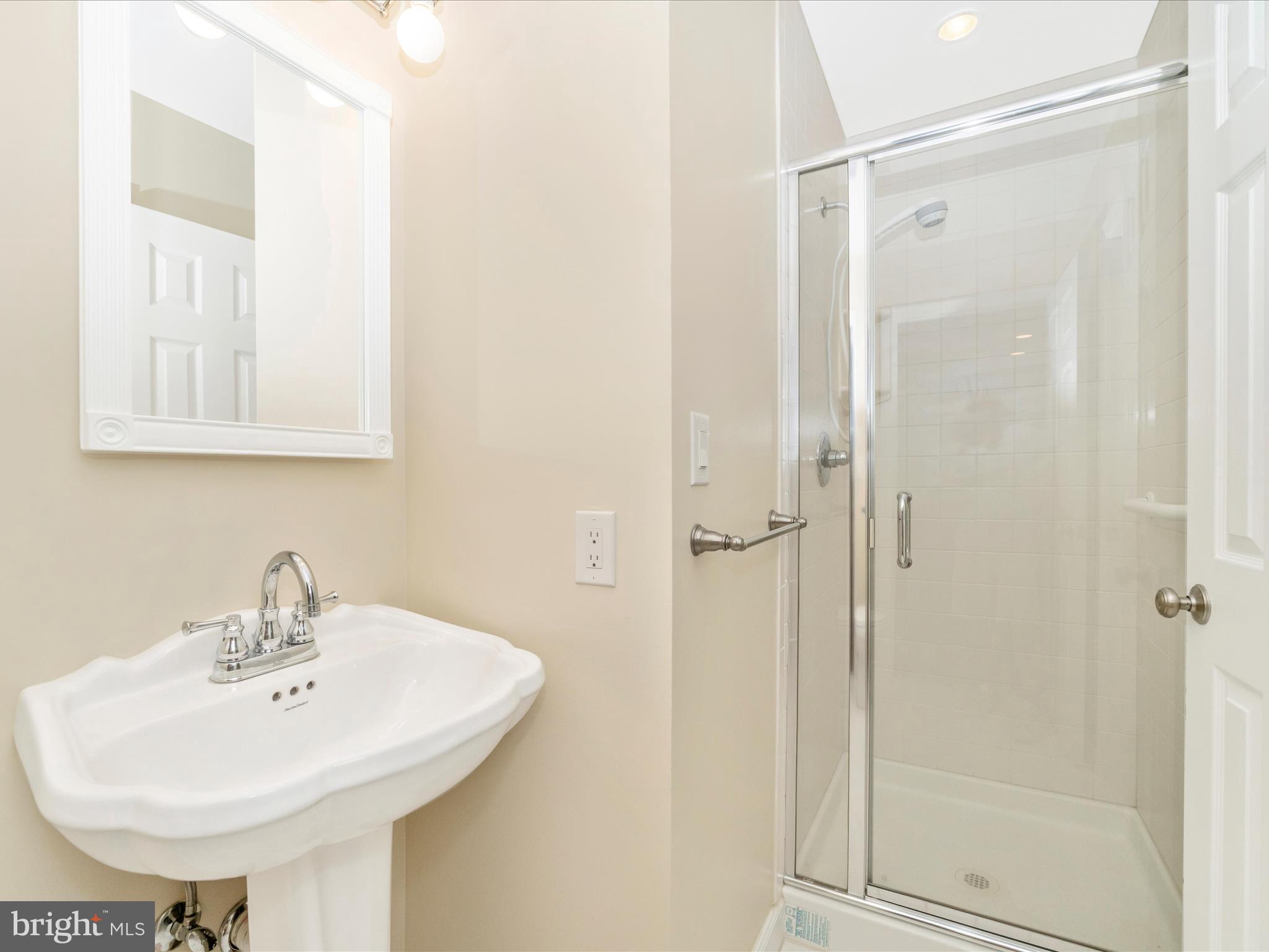 104 Mercer Court, Unit 13 3 Frederick, MD 21701 - Photo 29 of 32 Bath accessible from the 2nd bedroom and hallway