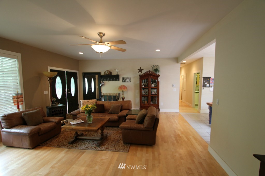 2114 Deer Road Point Roberts, WA 98281 - Photo 12 of 20