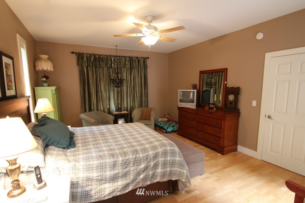 2114 Deer Road Point Roberts, WA 98281 - Photo 9 of 20