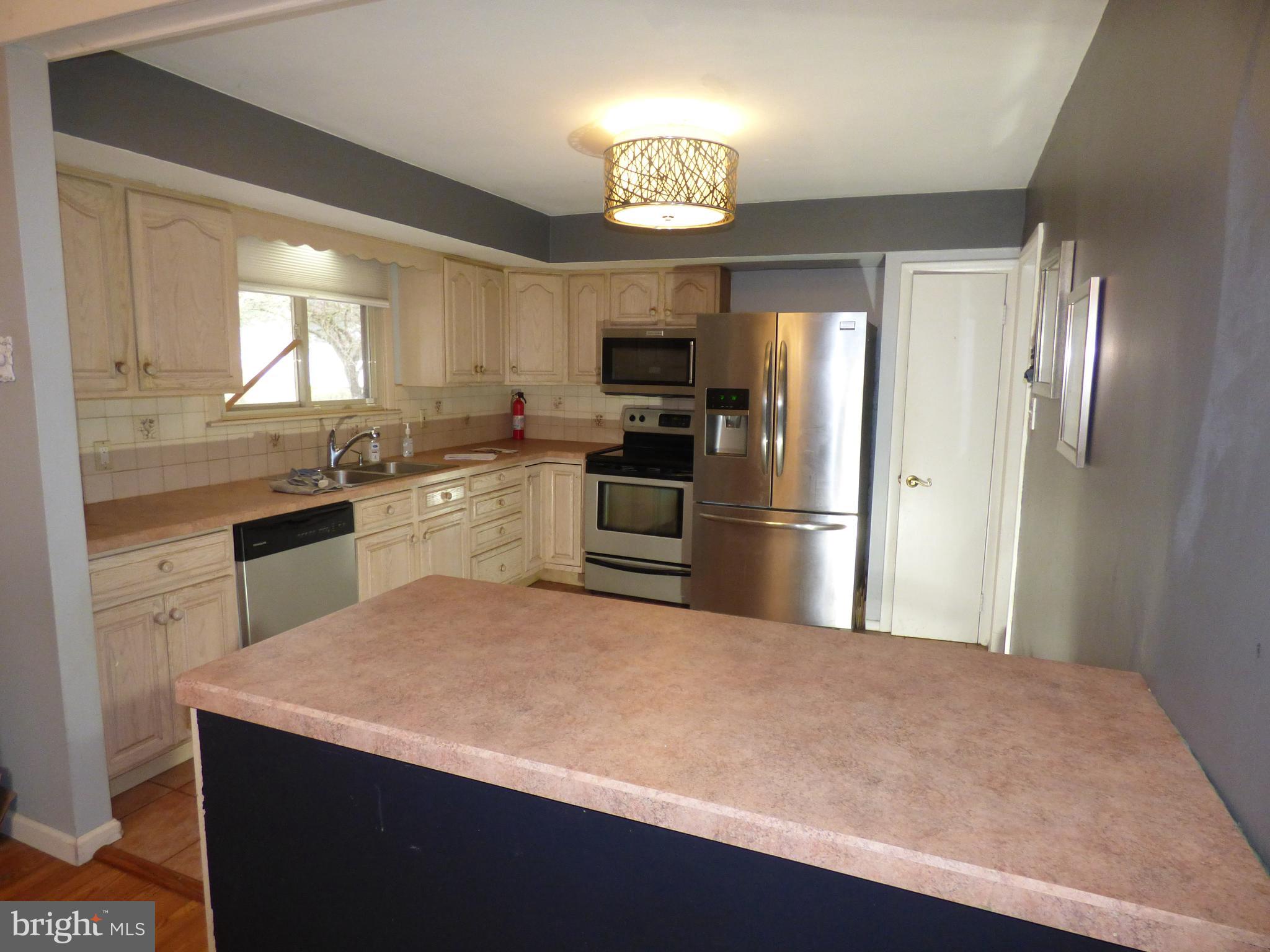 130 Fern Road Southampton, PA 18966 - Photo 8 of 25 Gallery Image 8