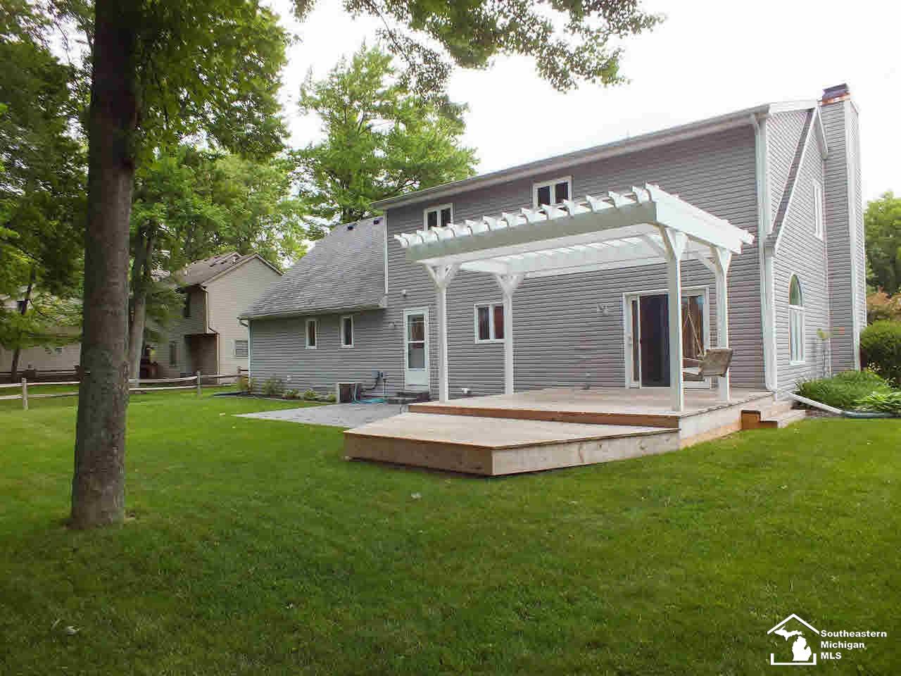 6797 Grenville Road Temperance, MI 48182 - Photo 4 of 25 Back View (B)
