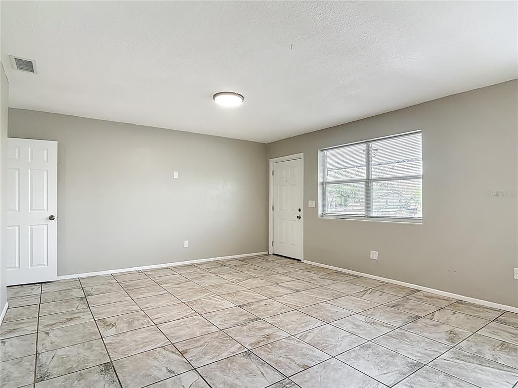 820 Berkshire Road Daytona Beach, FL 32117 - Photo 11 of 45