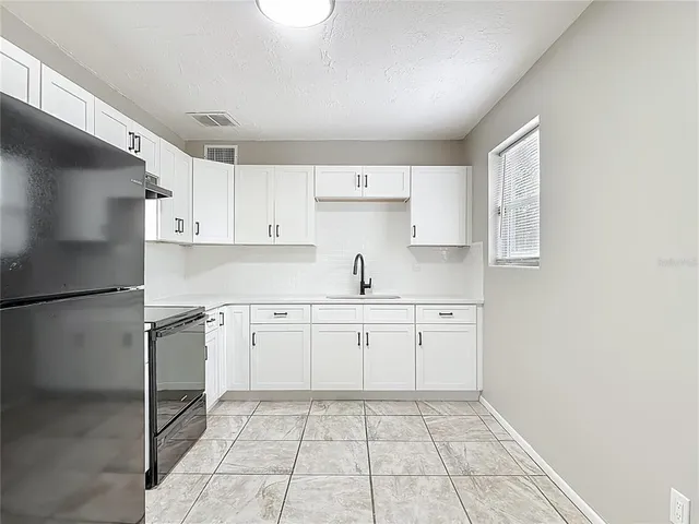 $199,990 | 820 Berkshire Road, Daytona Beach, FL 32117