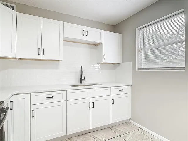 $199,990 | 820 Berkshire Road, Daytona Beach, FL 32117