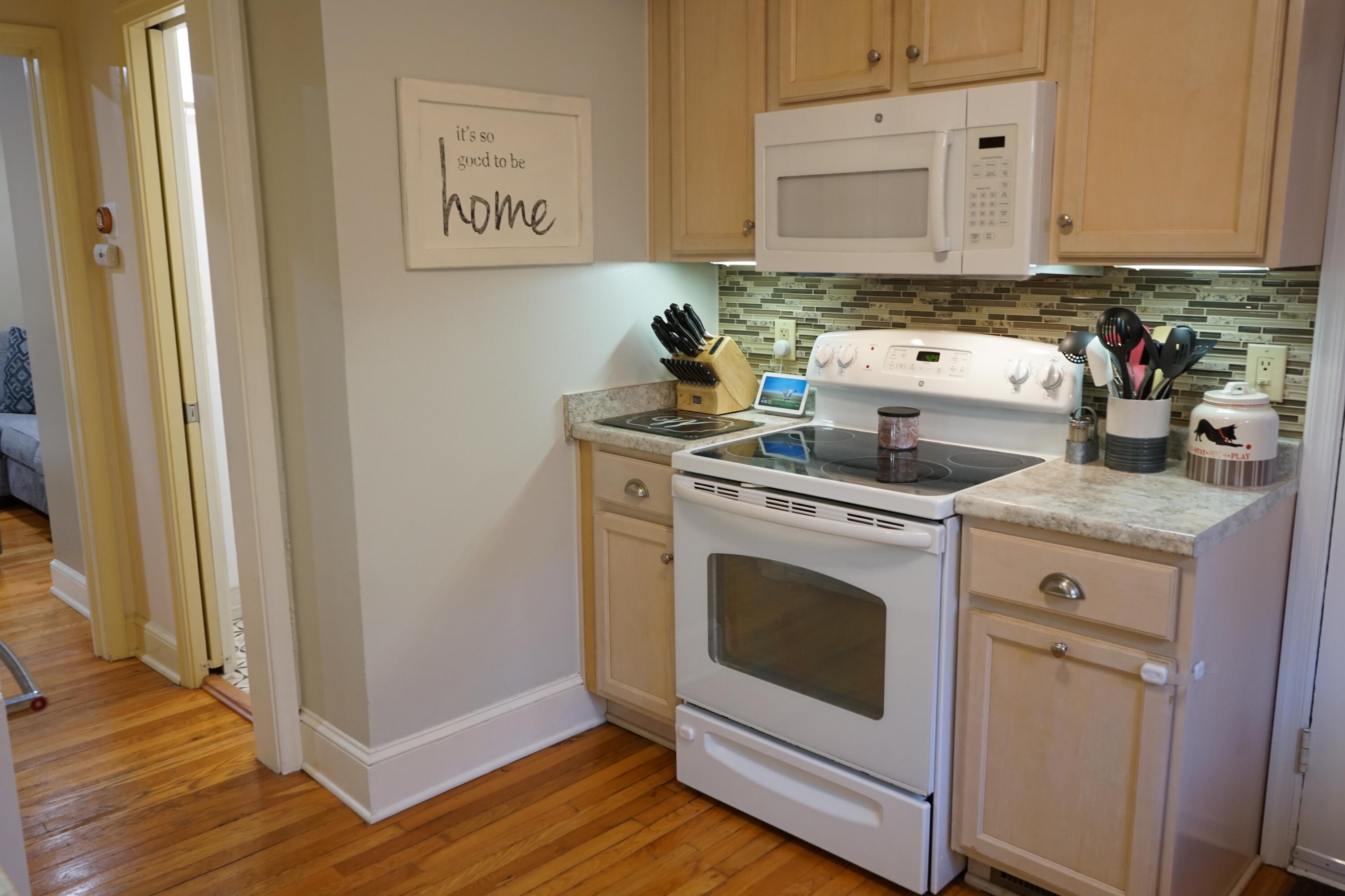 2226 Hunters Road Southwest Roanoke, VA 24015 - Photo 18 of 52 Ample Cabinet Storage