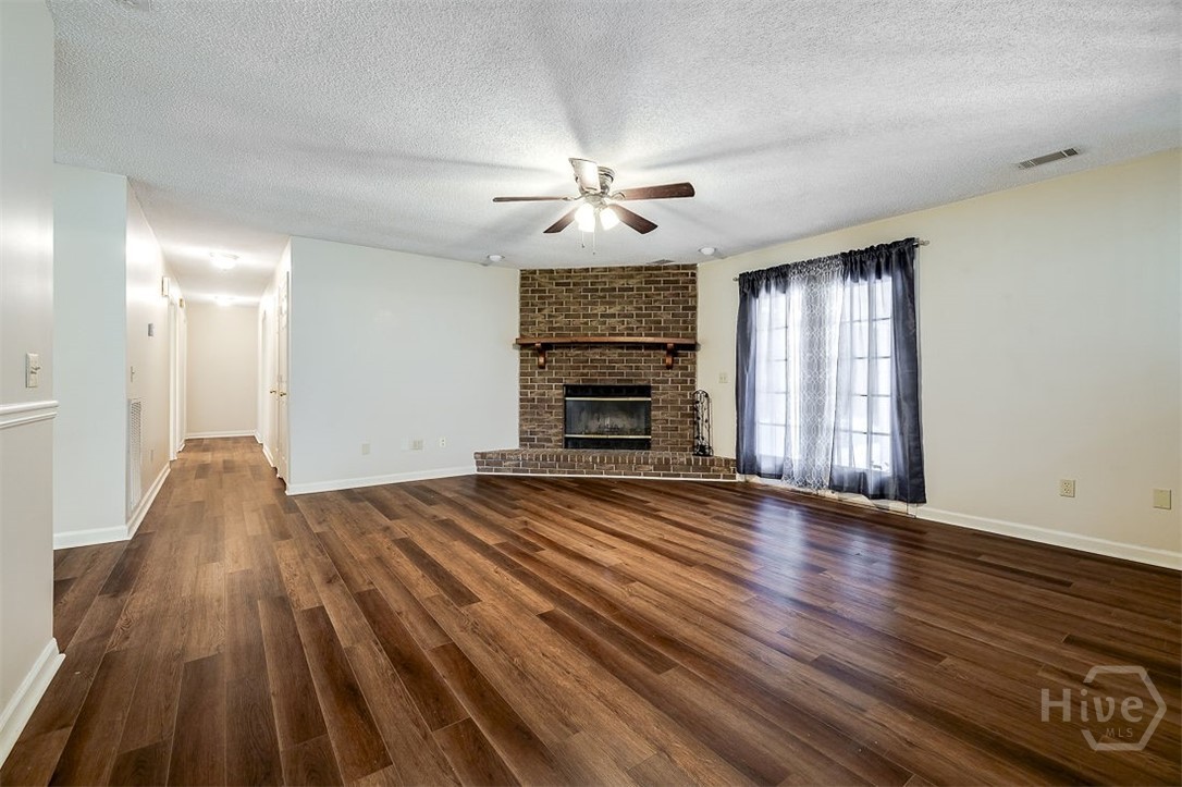 1282 Long Bridge Road Rincon, GA 31326 - Photo 9 of 39 Living room