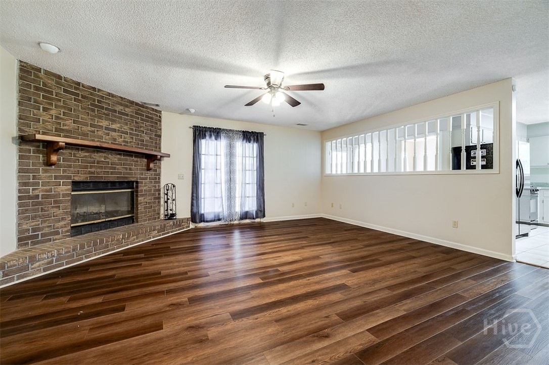 1282 Long Bridge Road Rincon, GA 31326 - Photo 10 of 39 Living room