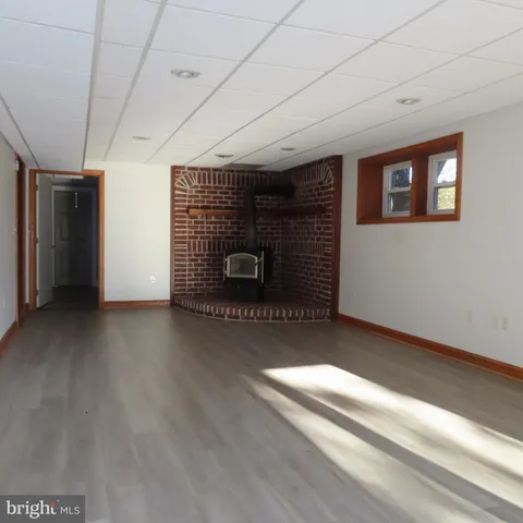 an empty room with an empty space