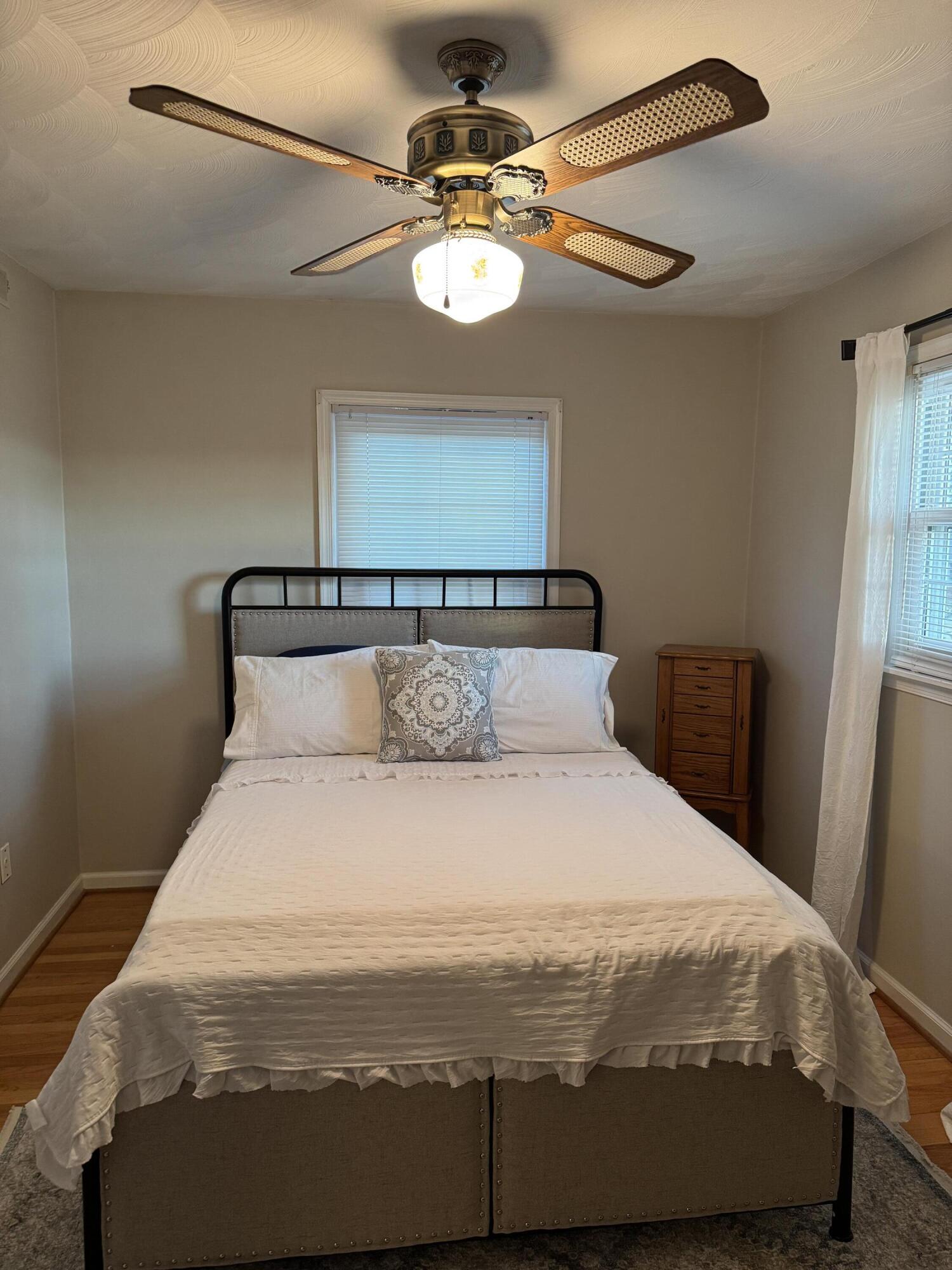 721 Arcadia Circle Vinton, VA 24179 - Photo 7 of 9 IMG_5890