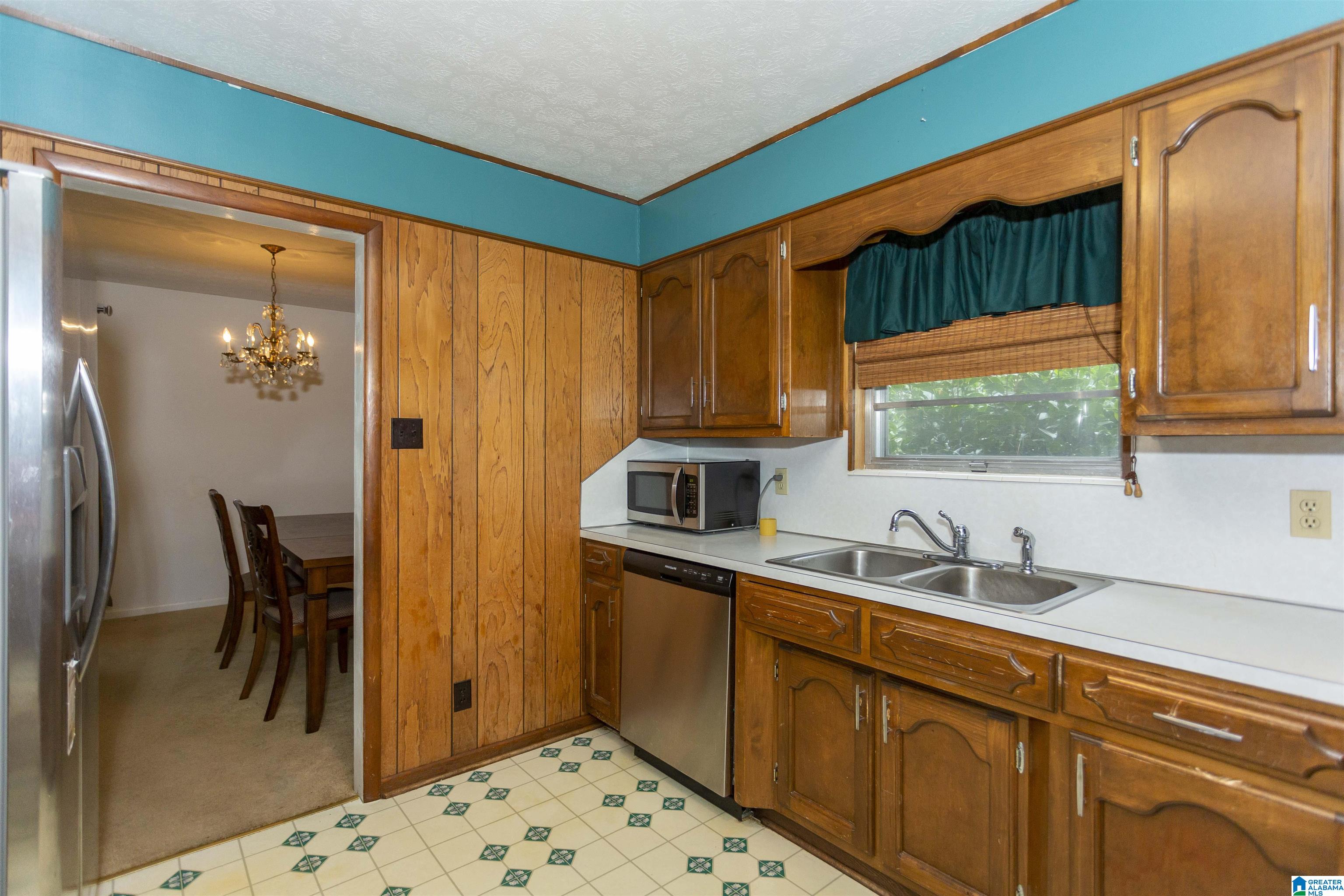 136 4th Plaza Pleasant Grove, AL 35127 - Photo 10 of 46