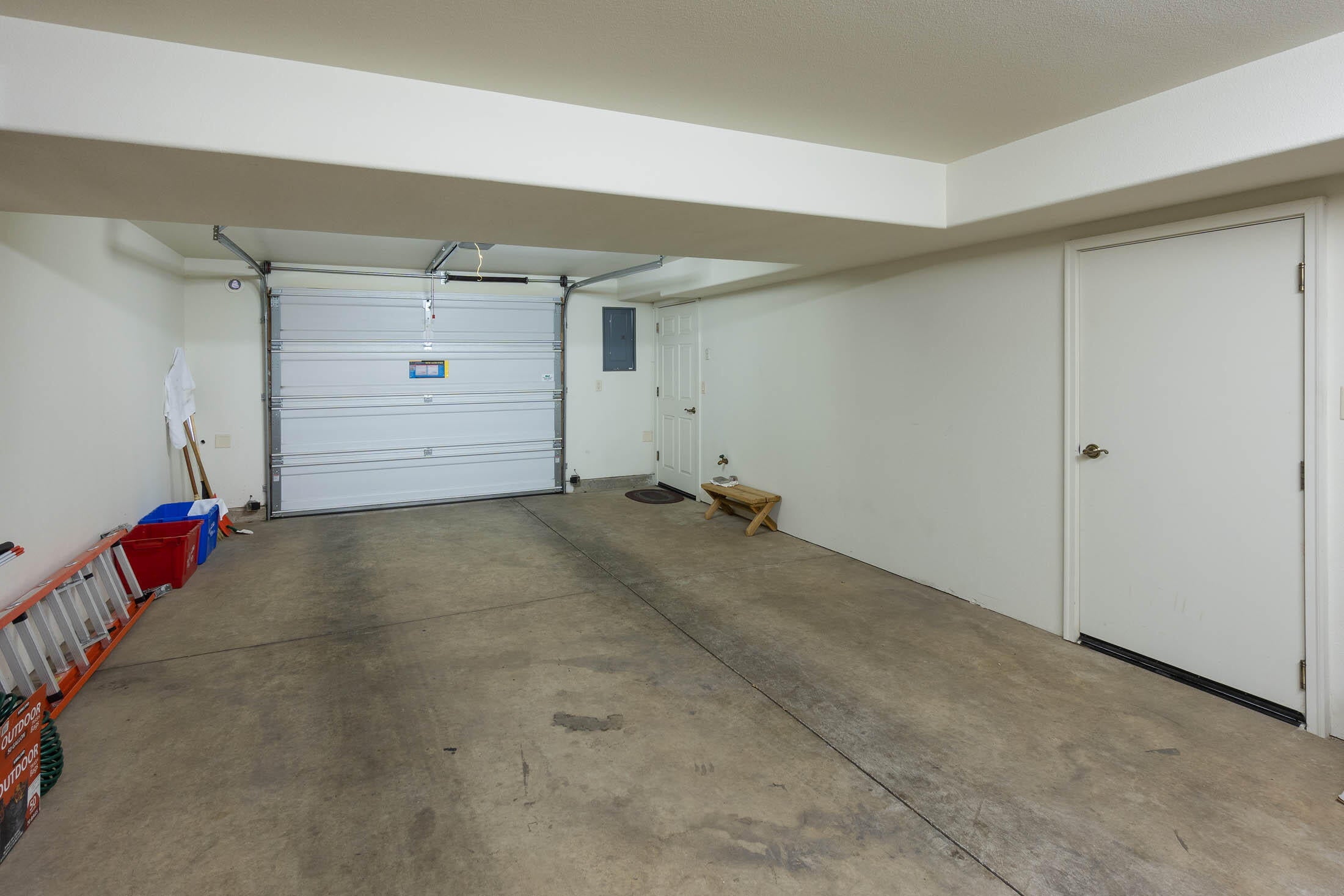 1868 Northwest Shevlin Park Road Bend, OR 97703 - Photo 16 of 19 15 garage