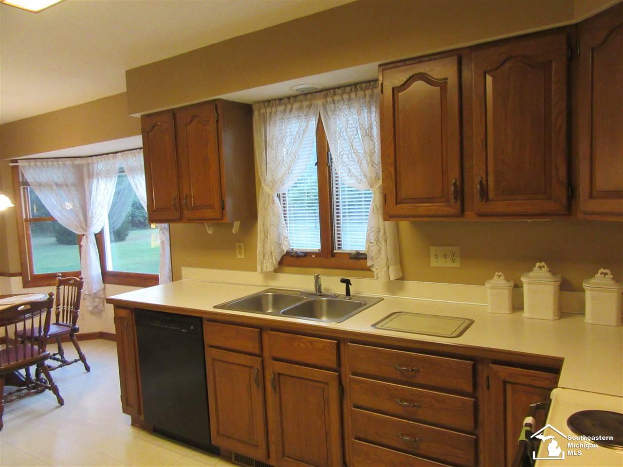 7122 Wells Road Petersburg, MI 49270 - Photo 24 of 38 31361886-23.JPG