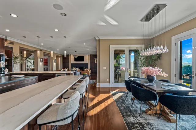 $5,000,000 | S17W28902 Price Court, Genesee, WI 53188