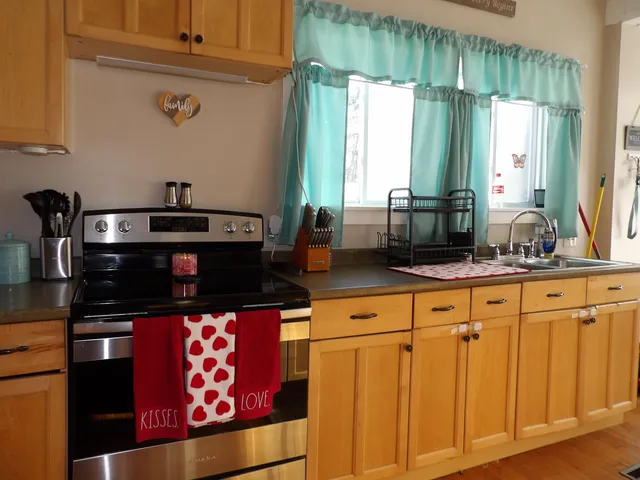 $249,000 | 41 Caernarvon Street, Fair Haven, VT 05743