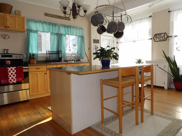 $249,000 | 41 Caernarvon Street, Fair Haven, VT 05743