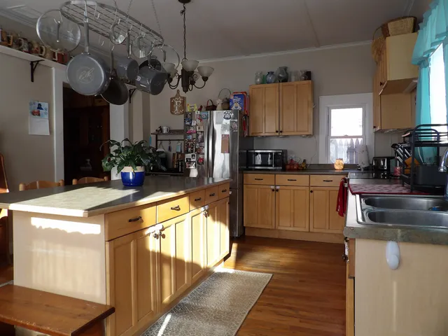 $249,000 | 41 Caernarvon Street, Fair Haven, VT 05743