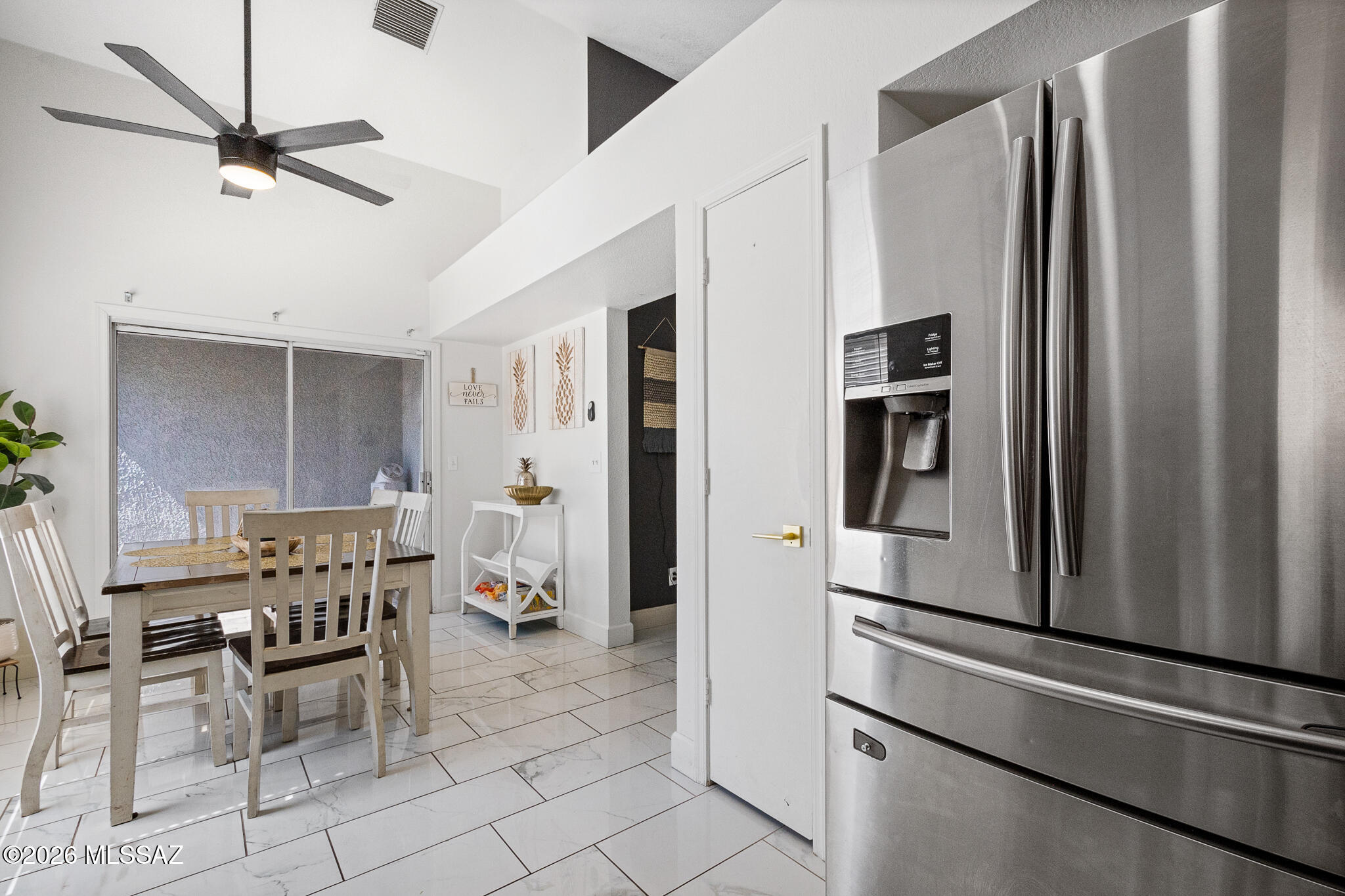 5418 South Wembly Road Tucson, AZ 85746 - Photo 19 of 28 Kitchen