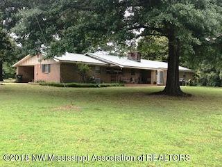 240 North Red Banks Road Red Banks, MS 38635 - Photo 2 of 32 IMG_3597