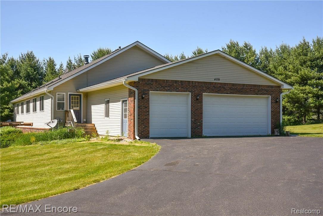 409 North Baldwin Road Oxford, MI 48371 - Photo 12 of 81 Photos by WBrooks (3).jpg