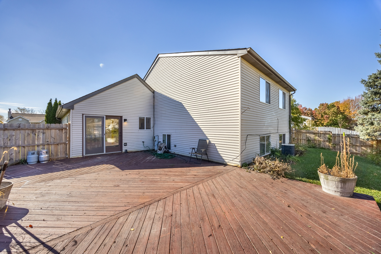 1256 Concord Drive Elgin, IL 60120 - Photo 22 of 22 a view of a house with a patio