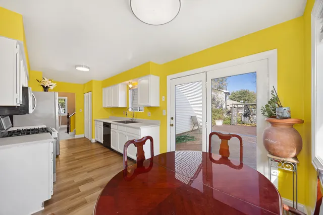 $299,900 | 1256 Concord Drive, Elgin, IL 60120