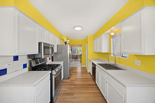 $299,900 | 1256 Concord Drive, Elgin, IL 60120