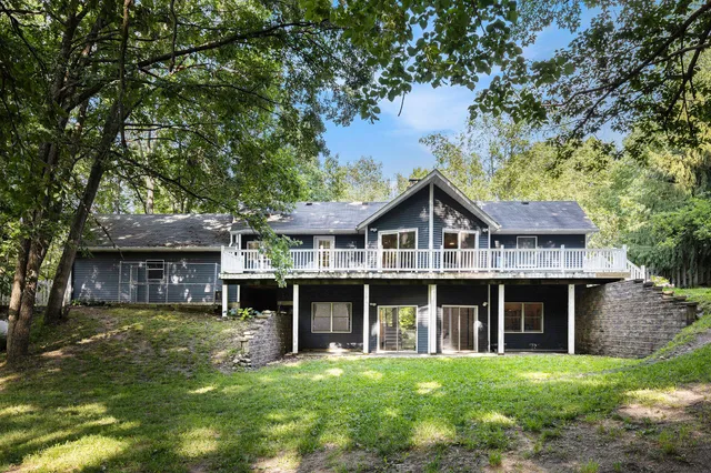 $649,900 | 2525 Biggs Avenue Northeast, Lowell, MI 49331