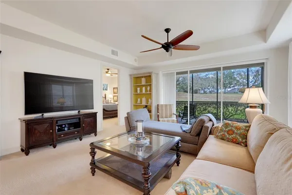 $359,999 | 26206 Avenida Las Colinas, Unit 4A, Howey-in-the-Hills, FL 34737