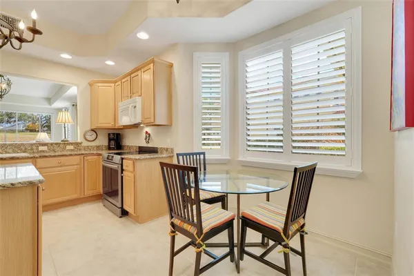 $359,999 | 26206 Avenida Las Colinas, Unit 4A, Howey-in-the-Hills, FL 34737