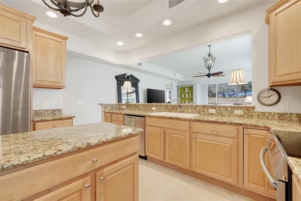$359,999 | 26206 Avenida Las Colinas, Unit 4A, Howey-in-the-Hills, FL 34737