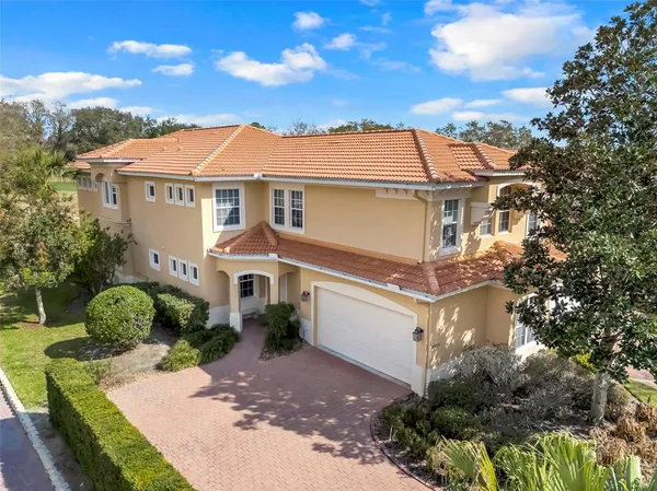 $359,999 | 26206 Avenida Las Colinas, Unit 4A, Howey-in-the-Hills, FL 34737